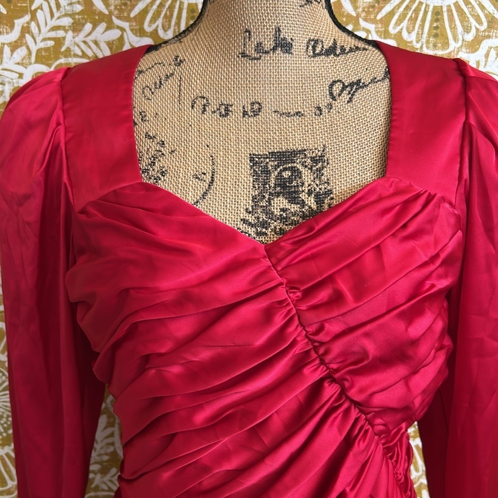 HUTCH Arla Red Satin Ruched Puff Sleeve Sweetheart Blouse Top size 4 - Picture 2 of 10